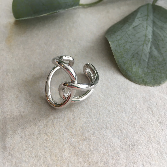 CHUNKY KNOTTED RING