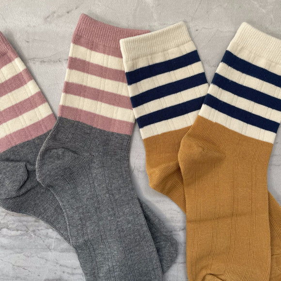 COLOUR BLOCK SPORTY SOCKS