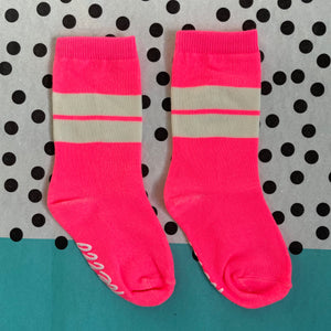 KIDS NEON PINK SPORTY SOCKS