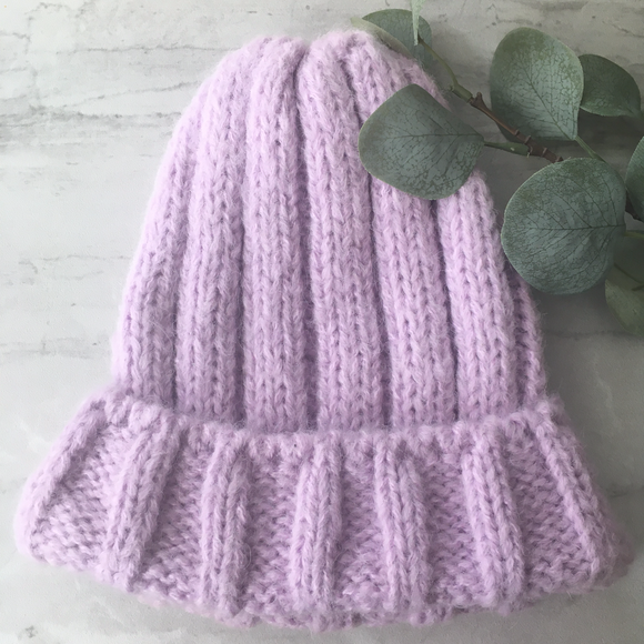 CHUNKY KNITTED BEANIE